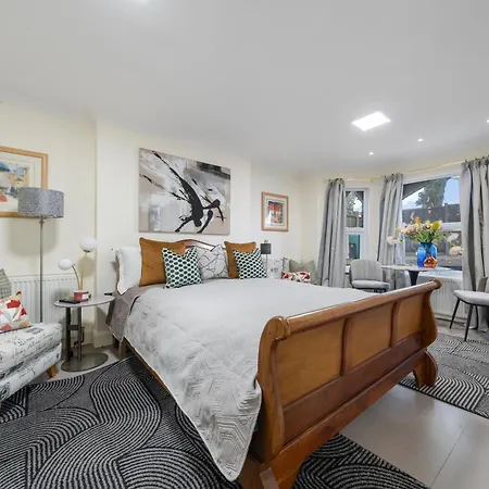 Leamington Park Studio With Parking Londra Esterno foto